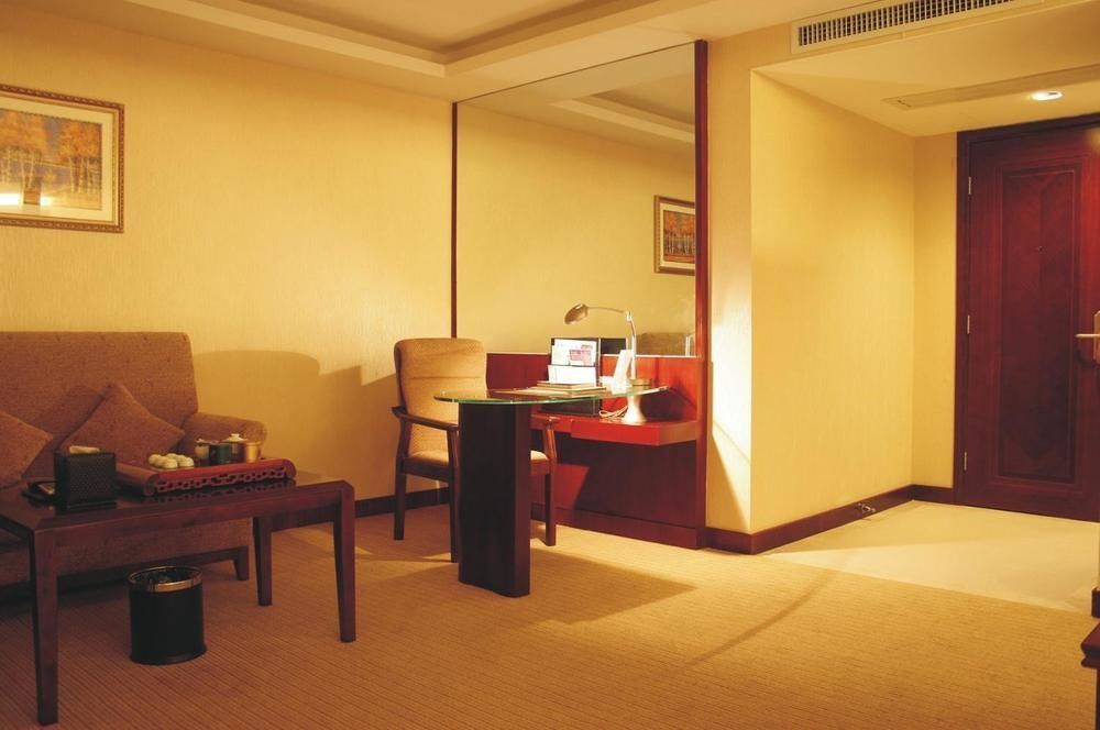 Huizhou Jinhuayue International Hotel Room photo