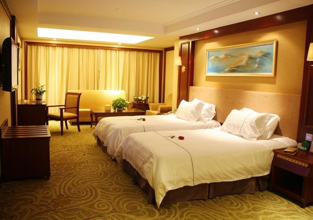 Huizhou Jinhuayue International Hotel Exterior photo