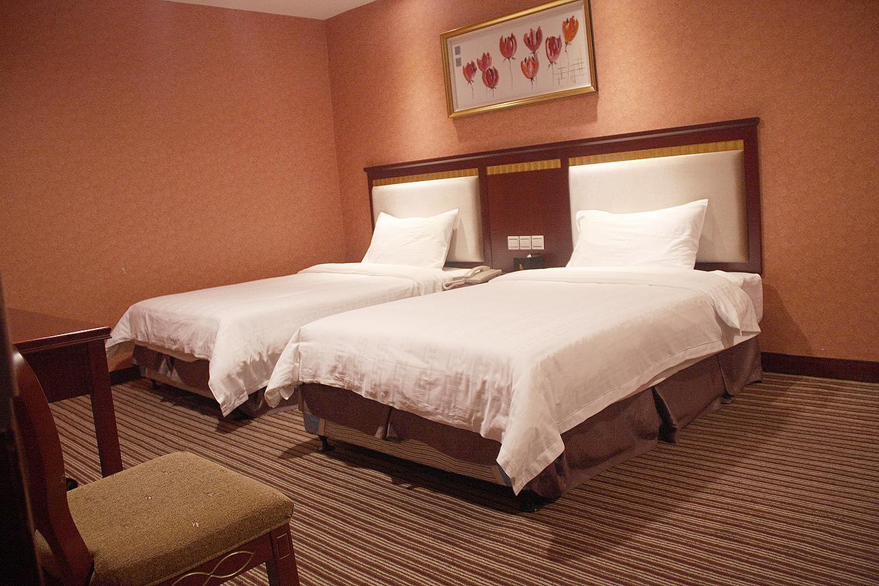 Huizhou Jinhuayue International Hotel Exterior photo