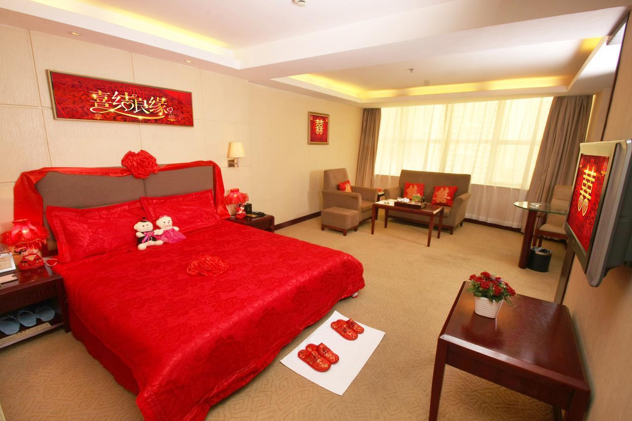 Huizhou Jinhuayue International Hotel Exterior photo